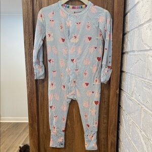 Magnetic Me Light Blue Footies with Pigs and Red Hearts